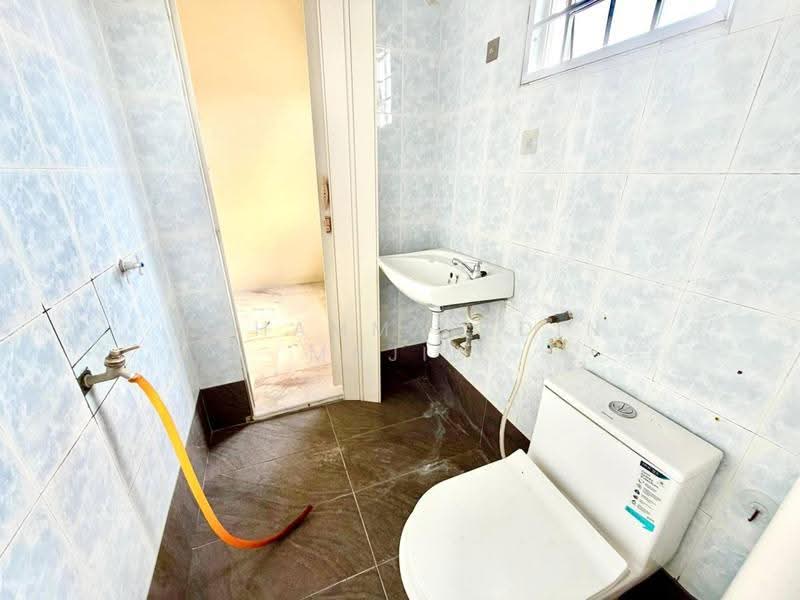 2-storey Terraced House for Sale in Taman Impian Bukit Naga (Shah Alam) - Mohammad Din Majid - Bathroom - PropertyGuru.com.my