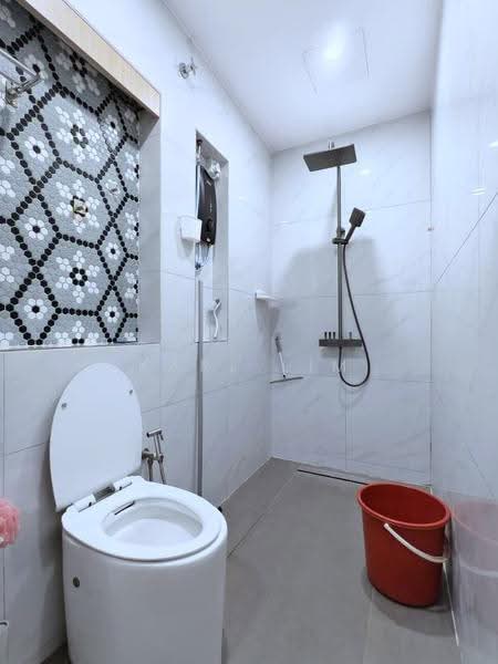 Rumah Teres 2-Tingkat untuk Dijual di Taman Johor Jaya (Johor Bahru) - Karl Lim - Bathroom - PropertyGuru.com.my