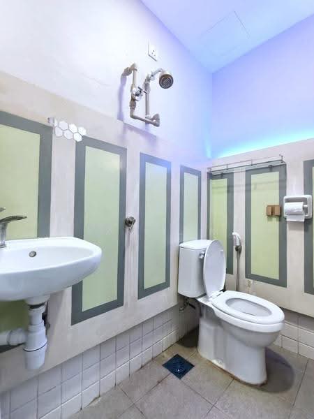 Rumah Teres 2-Tingkat untuk Dijual di Taman Johor Jaya (Johor Bahru) - Karl Lim - Bathroom - PropertyGuru.com.my
