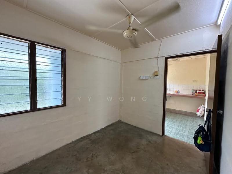 Flat for Sale at Apartment Dahlia B - YY Wong - Kitchen - PropertyGuru.com.my