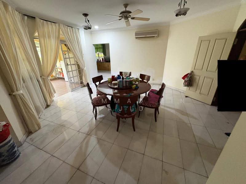 Bungalow House for Sale in Sultan Abdul Aziz Shah Golf & Country Club (Shah Alam) - Mohammad Din Majid - Dining Room - PropertyGuru.com.my