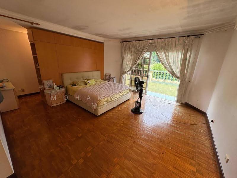 Bungalow House for Sale in Sultan Abdul Aziz Shah Golf & Country Club (Shah Alam) - Mohammad Din Majid - Bedroom - PropertyGuru.com.my