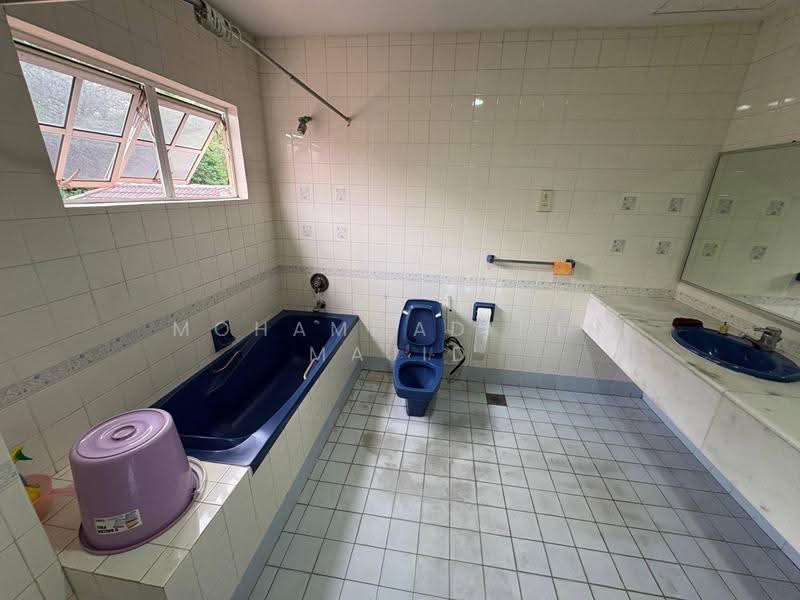 Bungalow House for Sale in Sultan Abdul Aziz Shah Golf & Country Club (Shah Alam) - Mohammad Din Majid - PropertyGuru.com.my