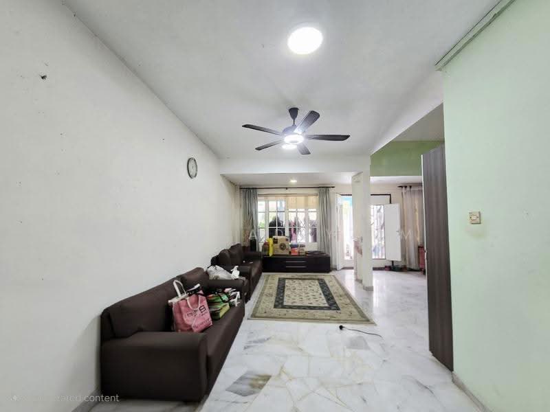 2-storey Terraced House for Sale in Seksyen 8 (Shah Alam) - Mohd Adryzam - Living Room - PropertyGuru.com.my