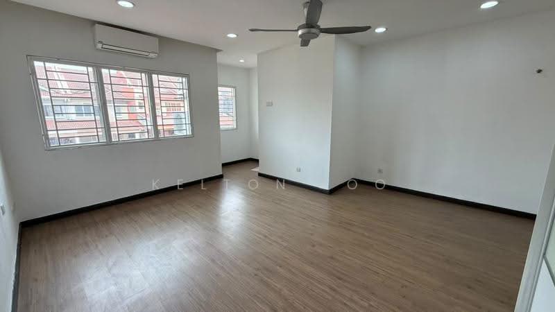 2-storey Terraced House for Sale in Kota Emerald (Rawang) - Kelton Foo - Living Room - PropertyGuru.com.my
