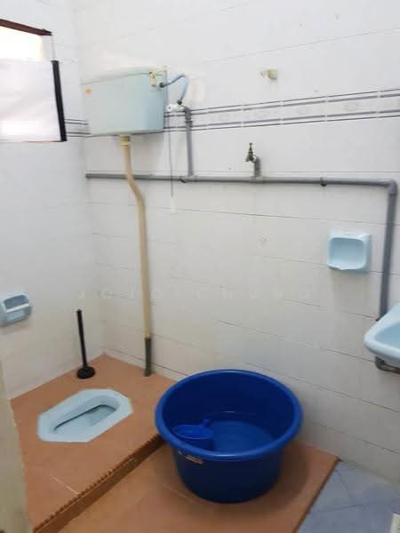 2-storey Terraced House for Rent in Taman Maju (Batu Pahat) - Jojo Chung - Bathroom - PropertyGuru.com.my