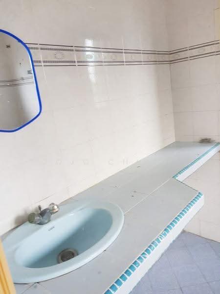 2-storey Terraced House for Rent in Taman Maju (Batu Pahat) - Jojo Chung - Bathroom - PropertyGuru.com.my
