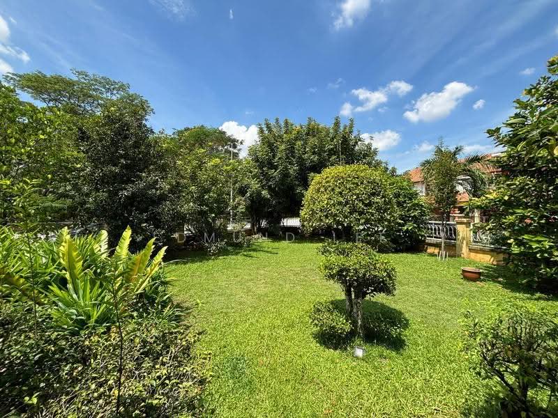 2-storey Terraced House for Sale in Kemuning Utama (Shah Alam) - Edmund Lee - Garden - PropertyGuru.com.my