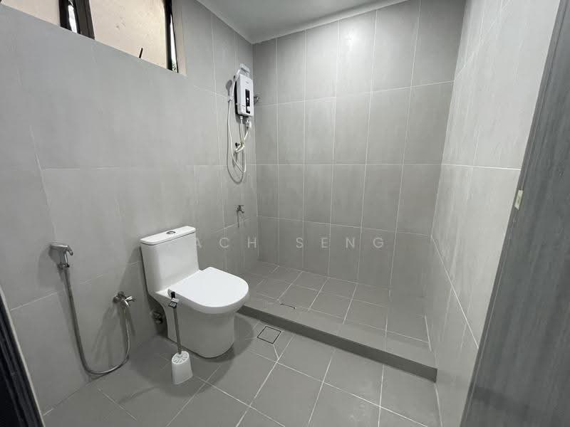 Kondominium untuk Disewa di Menara Duta 2 - Zach Seng - Bathroom - PropertyGuru.com.my