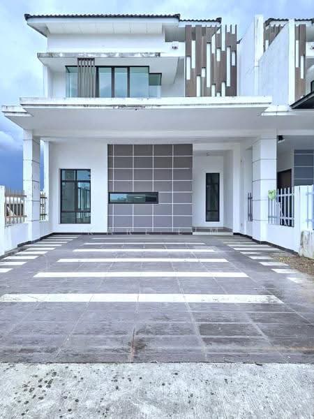 2-storey Terraced House for Sale in Taman Seri Austin (Tebrau) - Karl Lim - Exterior - PropertyGuru.com.my