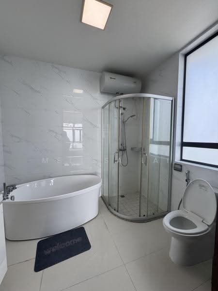 Kondominium untuk Disewa di Cerulean Bay @ Forest City - Melissa Lai - Bathroom - PropertyGuru.com.my