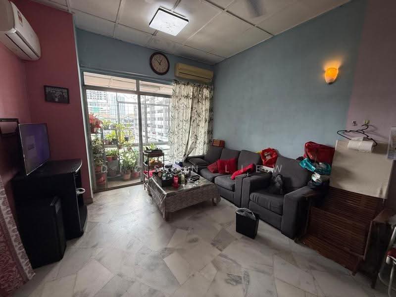 Apartment for Sale at Kuchai Entrepreneurs Park Apartment - Dicson Liew - Living Room - PropertyGuru.com.my