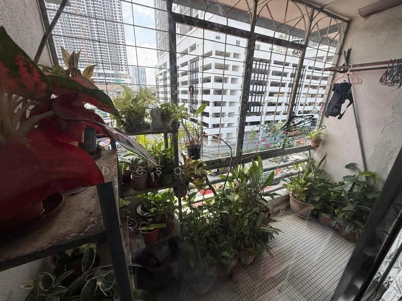 Apartment for Sale at Kuchai Entrepreneurs Park Apartment - Dicson Liew - Balcony - PropertyGuru.com.my