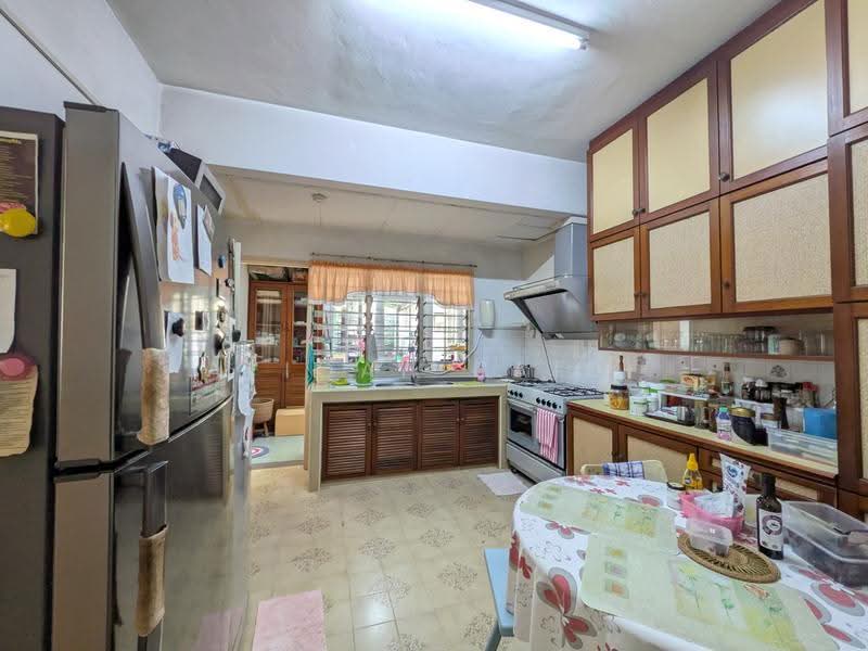 Semi-Detached House for Sale in SS4 (Petaling Jaya) - Afiqah zaidi - Kitchen - PropertyGuru.com.my