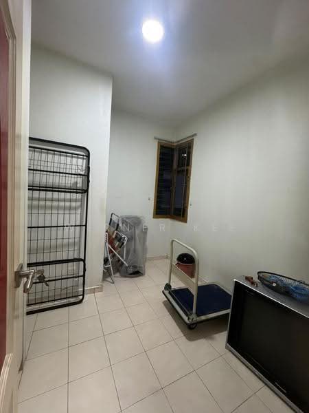 Kediaman Servis untuk Dijual di Nusa Perdana Apartment - Werner Kee - Interior - PropertyGuru.com.my