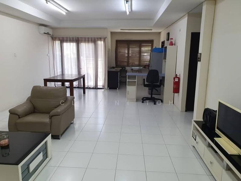 Townhouse for Sale in Taman Rekreasi Mutiara (MJC Mutiara Park) (Kuching) - Clement Toh - Living Room - PropertyGuru.com.my