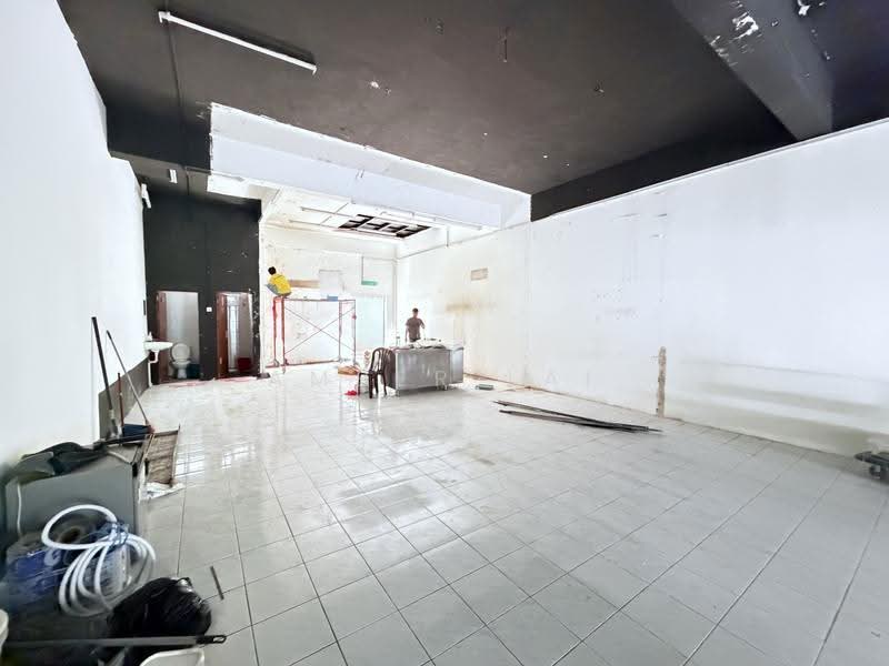 Shop for Rent in Sungai Long (Bandar Sungai Long) - Amber Lai - Interior - PropertyGuru.com.my
