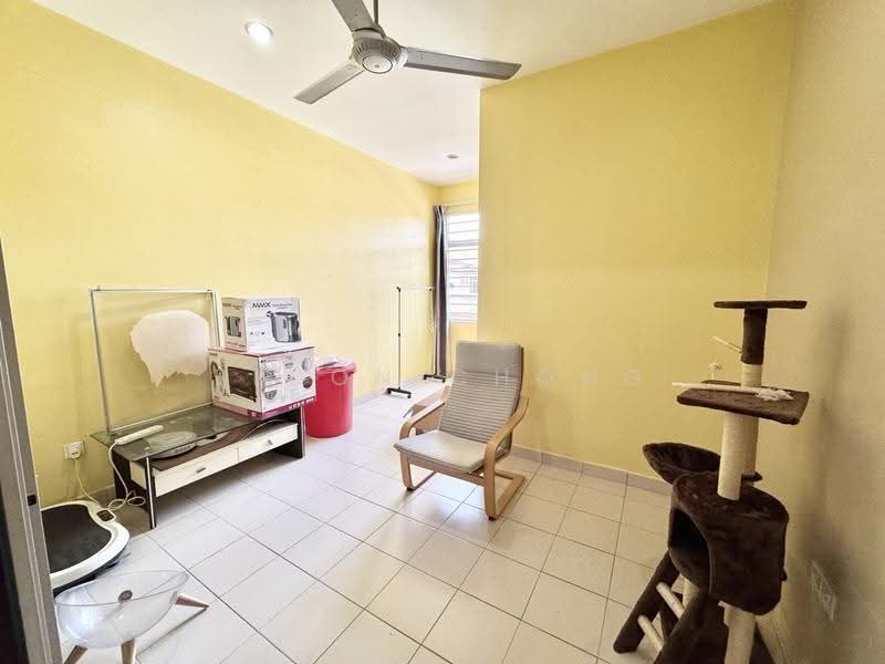Semi-Detached House for Sale in Taman Kajang Impian (Kajang) - Eldon Chong - Living Room - PropertyGuru.com.my