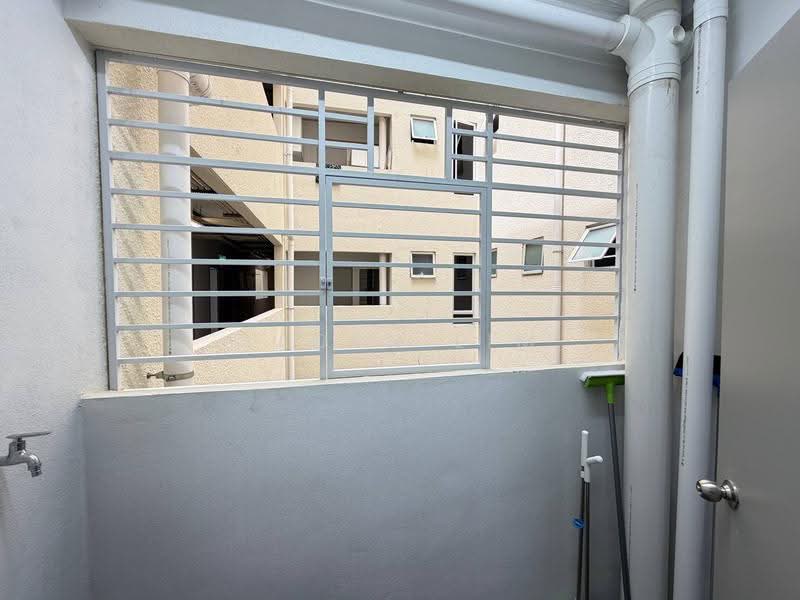 Pangsapuri untuk Disewa di Idaman Melur @ Cybersouth - Aaden Lim - Balcony - PropertyGuru.com.my