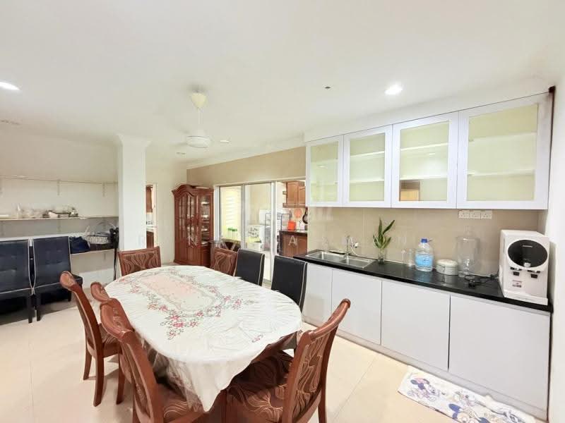 Rumah Banglo untuk Dijual di Rasah Kemayan (Seremban 2) - Rena Rahman - Dining Room - PropertyGuru.com.my
