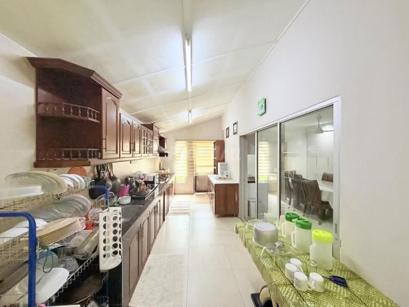 Rumah Banglo untuk Dijual di Rasah Kemayan (Seremban 2) - Rena Rahman - Kitchen - PropertyGuru.com.my
