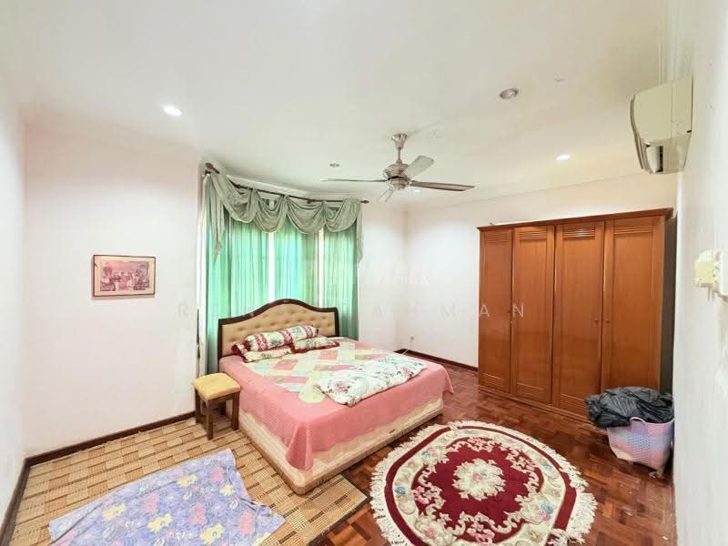 Rumah Banglo untuk Dijual di Rasah Kemayan (Seremban 2) - Rena Rahman - Bedroom - PropertyGuru.com.my