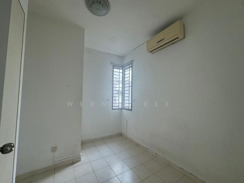 Kediaman Servis untuk Dijual di Nusa Perdana Apartment - Werner Kee - Interior - PropertyGuru.com.my