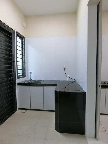2-storey Terraced House for Sale in Taman Glenmarie (Johor Bahru) - SP Yap - Kitchen - PropertyGuru.com.my