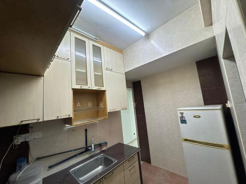 Pangsapuri untuk Disewa di Permai Jaya - Abby Woo - Kitchen - PropertyGuru.com.my