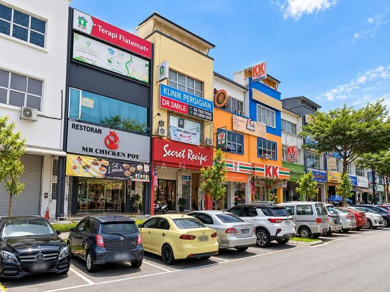 Kedai / Pejabat untuk Disewa di U5, Taman Subang Bestari (Shah Alam) - Yan Lu - Exterior - PropertyGuru.com.my
