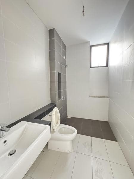 Rumah Kluster untuk Dijual di Eco Majestic (Semenyih) - Kent Fong - Bathroom - PropertyGuru.com.my