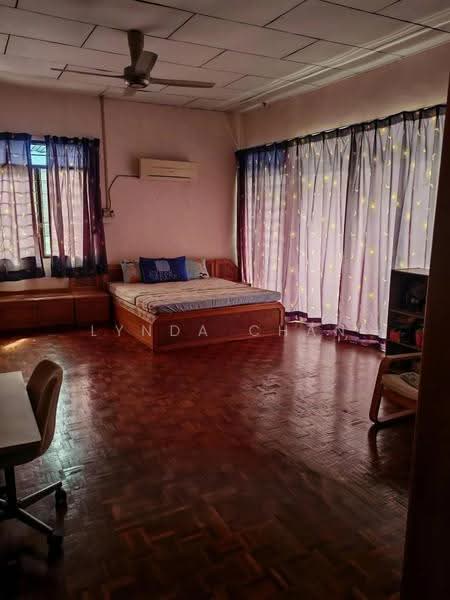 Semi-Detached House for Sale in Island Park (Jelutong) - Lynda Chan - Bedroom - PropertyGuru.com.my