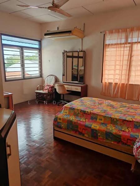 Semi-Detached House for Sale in Island Park (Jelutong) - Lynda Chan - Bedroom - PropertyGuru.com.my
