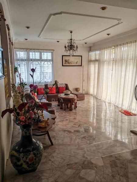 Semi-Detached House for Sale in Island Park (Jelutong) - Lynda Chan - Living Room - PropertyGuru.com.my