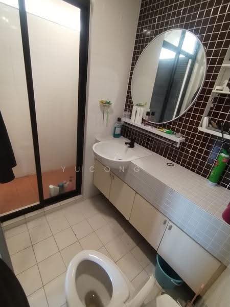 Flat for Sale at Pangsapuri Ria - Yucong . - Bathroom - PropertyGuru.com.my