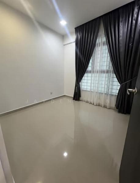 Kediaman Servis untuk Dijual di The Garden Residences - Jayden Lian - PropertyGuru.com.my