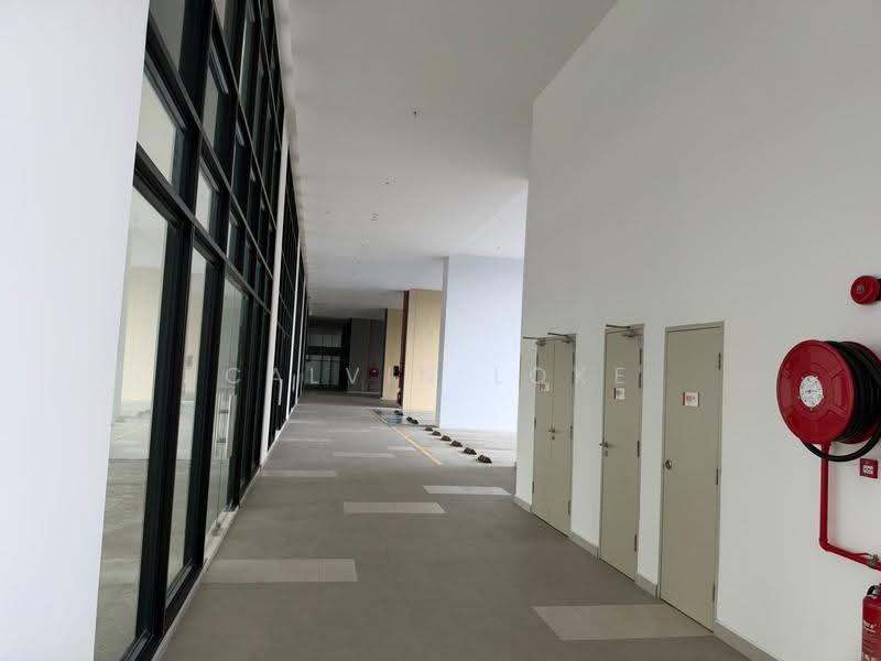 Ruang Niaga untuk Disewa di Seri Kembangan (Selangor) - Calvin Loke - Corridor - PropertyGuru.com.my