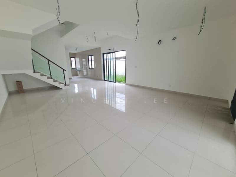Rumah Teres 3-Tingkat untuk Dijual di Taman Puncak Jalil (Seri Kembangan) - Vincent Lee - Living Room - PropertyGuru.com.my
