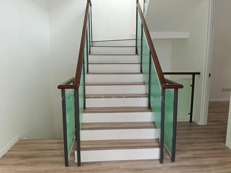 Rumah Teres 3-Tingkat untuk Dijual di Taman Puncak Jalil (Seri Kembangan) - Vincent Lee - Interior - PropertyGuru.com.my