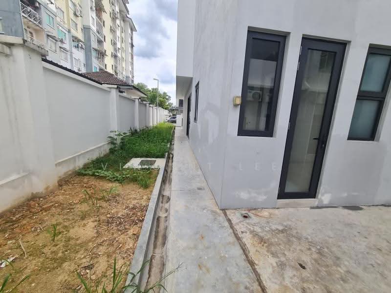 Rumah Teres 3-Tingkat untuk Dijual di Taman Puncak Jalil (Seri Kembangan) - Vincent Lee - Exterior - PropertyGuru.com.my