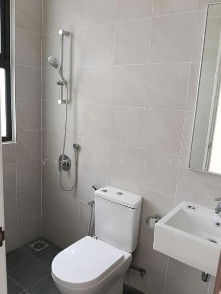 Rumah Teres 3-Tingkat untuk Dijual di Taman Puncak Jalil (Seri Kembangan) - Vincent Lee - Bathroom - PropertyGuru.com.my