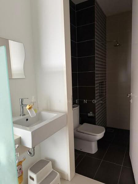 Condominium for Rent at Seri Puteri Hills - Li Kheng - Bathroom - PropertyGuru.com.my