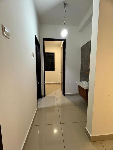 Kediaman Servis untuk Dijual di Symphony Tower (Menara Simfoni) - Jaycie Hew - Corridor - PropertyGuru.com.my