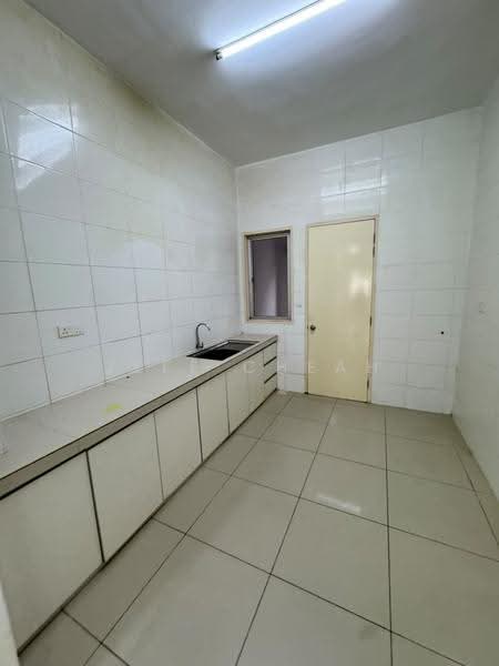 2-storey Terraced House for Rent in Eco Majestic (Semenyih) - Jeff Cheah - Kitchen - PropertyGuru.com.my