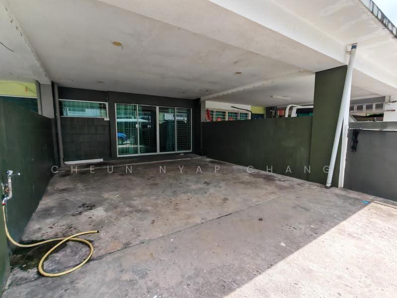 Rumah Teres 2-Tingkat untuk Dijual di Kota Kinabalu (Sabah) - Cheun Nyap Chang - Car Park - PropertyGuru.com.my