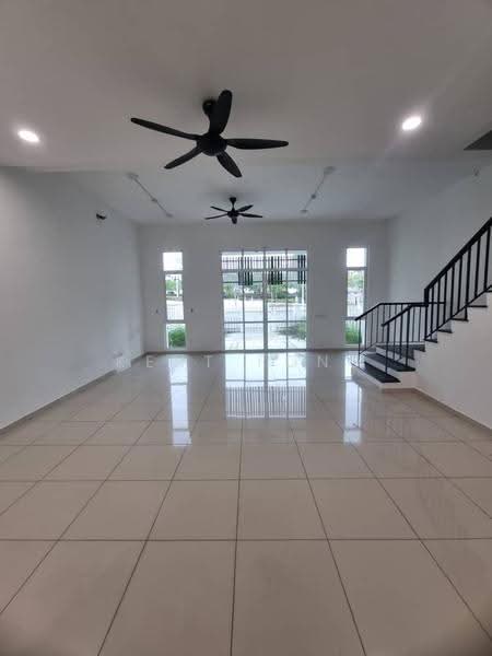 Rumah Teres 2-Tingkat untuk Dijual di Eco Majestic (Semenyih) - Kent Fong - Living Room - PropertyGuru.com.my