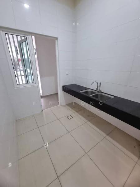 Rumah Teres 2-Tingkat untuk Dijual di Eco Majestic (Semenyih) - Kent Fong - Kitchen - PropertyGuru.com.my