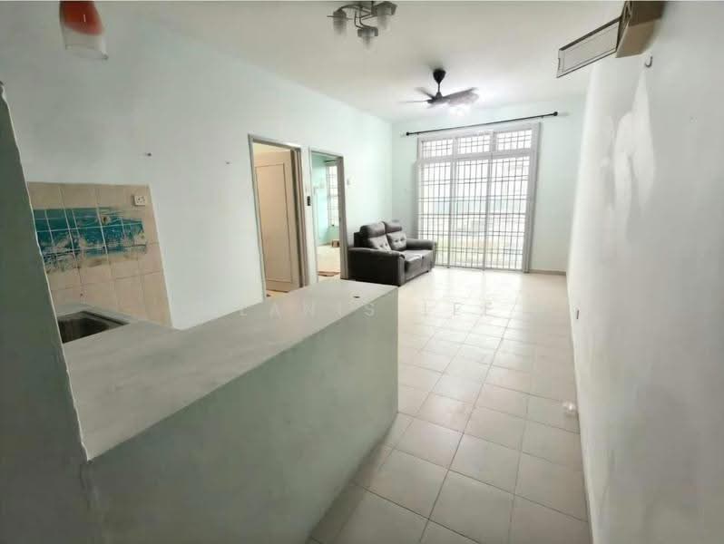 Apartment for Rent at Lake View Suites - Alanis Lee - Living Room - PropertyGuru.com.my