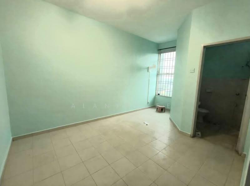 Apartment for Rent at Lake View Suites - Alanis Lee - Bathroom - PropertyGuru.com.my