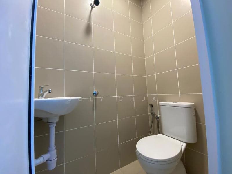 Service Residence for Sale at The Park 2 - Joey Chua - Bathroom - PropertyGuru.com.my
